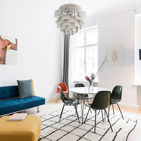 Luxury 2 Bedroom Apartment In The Heart Of Mitte, Berlino Esterno foto