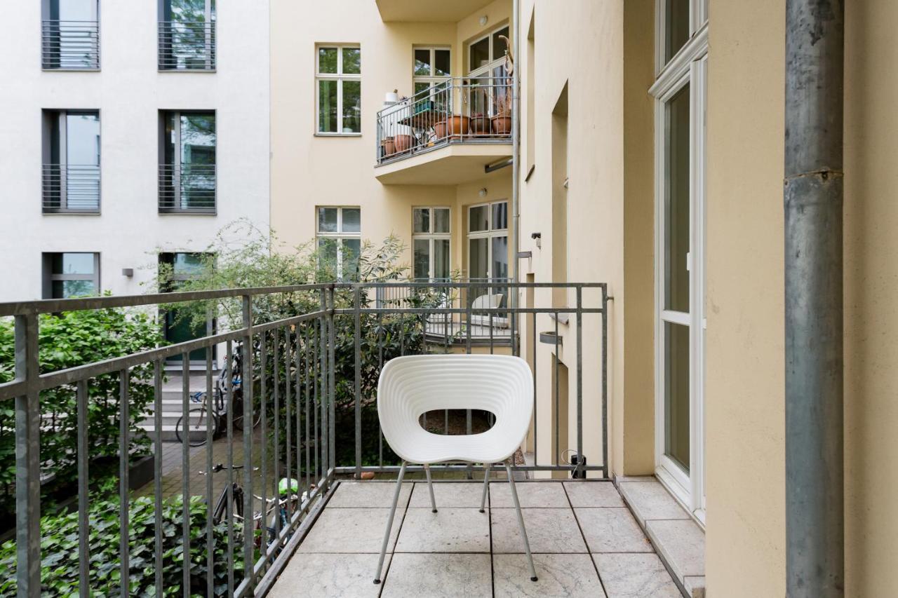 Luxury 2 Bedroom Apartment In The Heart Of Mitte, Berlino Esterno foto