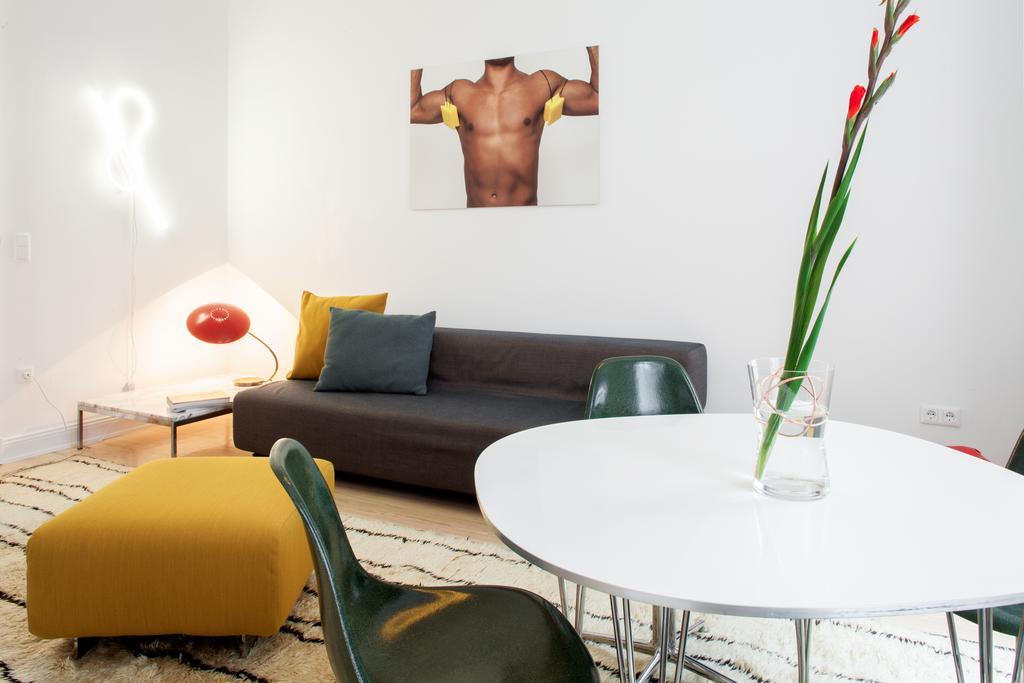 Luxury 2 Bedroom Apartment In The Heart Of Mitte, Berlino Esterno foto